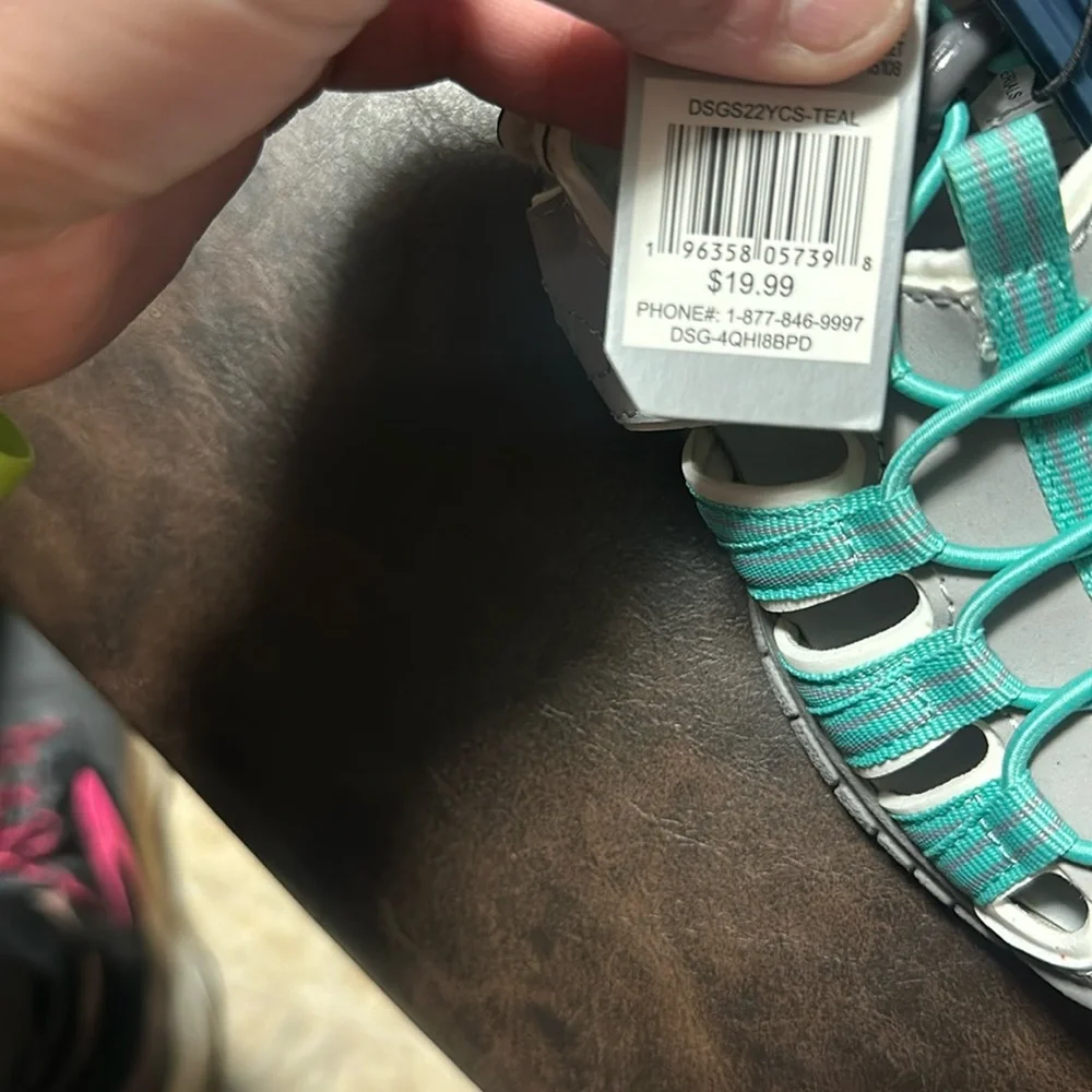 DSG Direct Youth Caged Sandals: GRAY/TEAL: NWT: SIZE 9